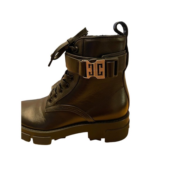 NEW Givenchy Terra 4G Buckle Combat Boot Women Size 10B Lug Sole Black Leather - Picture 5 of 14